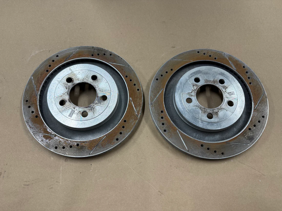Ford Mustang GT 5.0 Rear Slotted Drilled Rotors 13 inch - Image 2