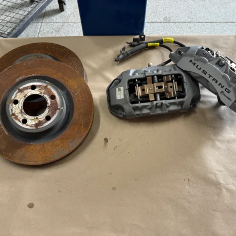 2024-2026 Ford Mustang GT Front 4 Piston BREMBO Brake Calipers Rotors 15k mi