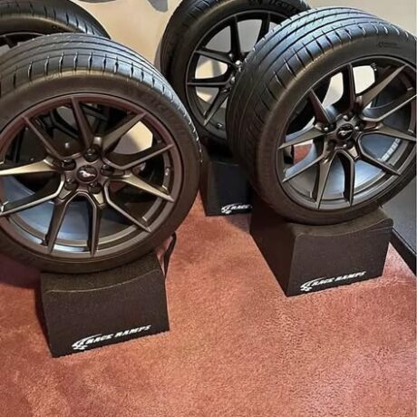 Mustang Darkhorse wheels and tires