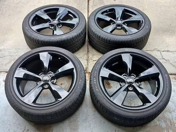2015+ Mustang wheels and tires