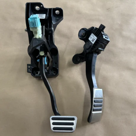 Ford Mustang GT500 "Auto" Brake Pedal Assembly Electronic Gas Pedal