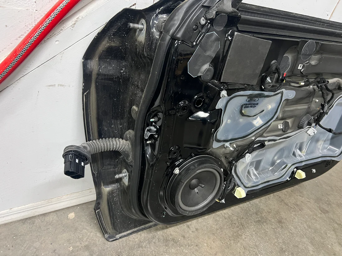 Ford Mustang GT EcoBoost RH Passenger Side Door Complete w/Glass - Image 3