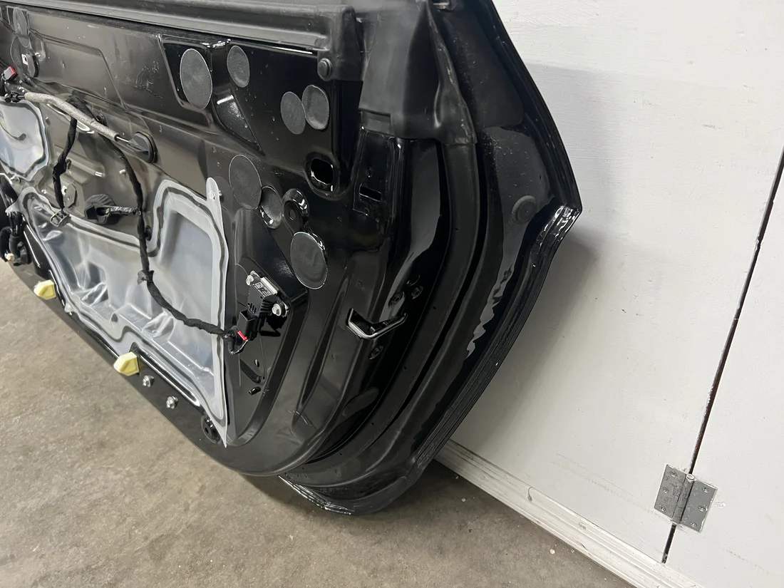 Ford Mustang GT EcoBoost RH Passenger Side Door Complete w/Glass - Image 2