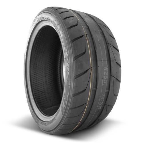 Nitto NT05 Tire